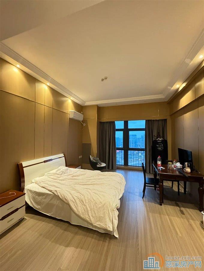 出租海伦堡·海铂中心52平2100每月