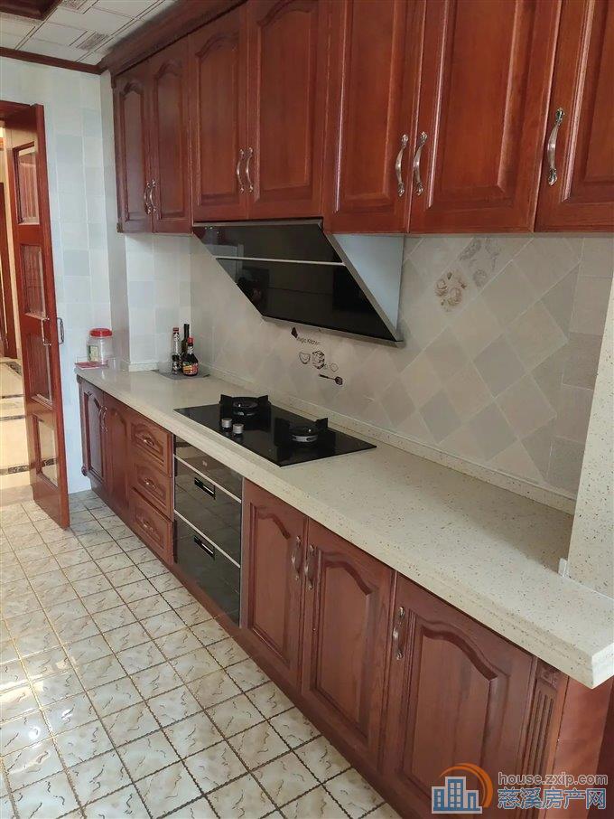 出租华润凯旋门164平4500每月