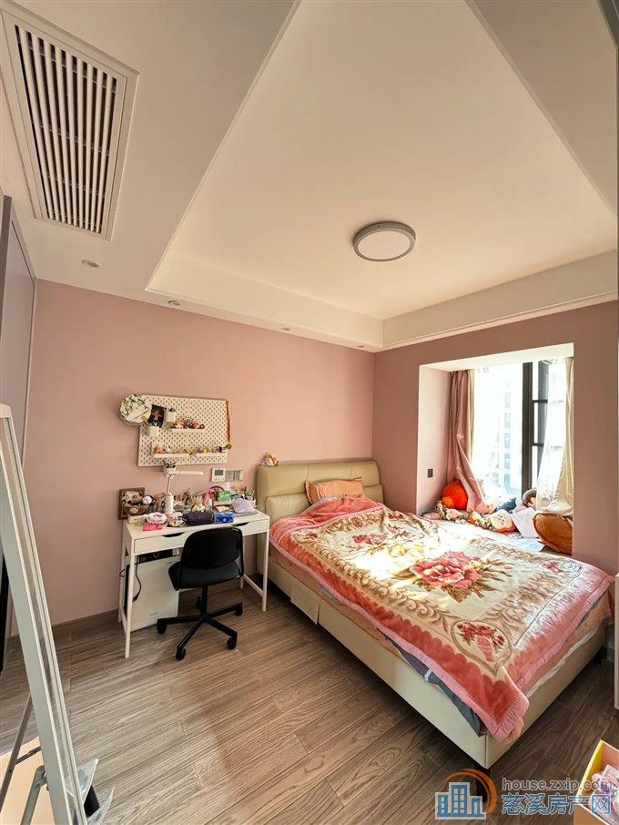 泊江府 精装140平288万 送双车位