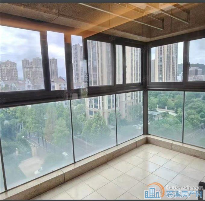 绿城玫瑰园115平精装二室二卫4800元