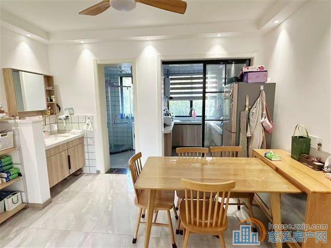 吉祥新村2楼88平110万精装