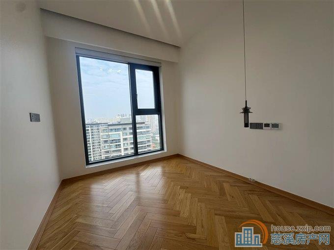 泊蔚里153平精装修288万