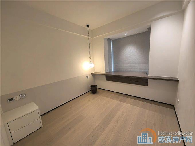 湖樾云著花苑143平282万豪装未入住