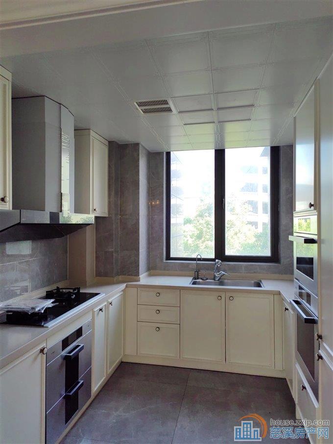 天悦湾花苑228平188万单价8出头