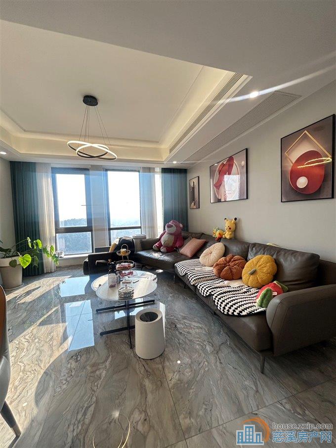 江滨之城山景苑97.05平 现代精装 