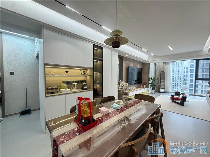 捡漏 泊蔚里 精装修 带车位一个新河坊旁