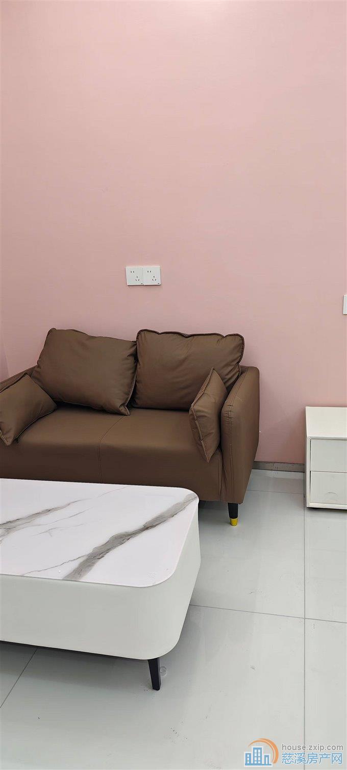 中央大厦南楼精装新北53平特价32.8万