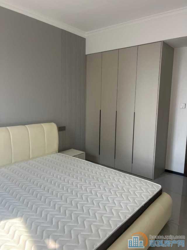 嘉景园二室92平整租全新精装首次出租