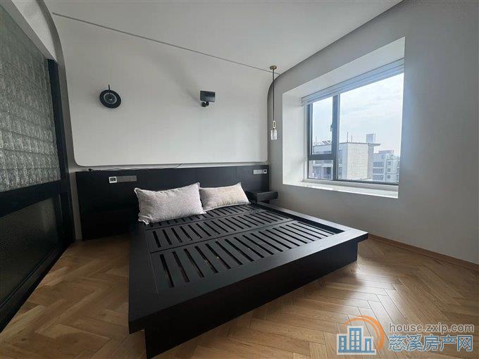 泊蔚里153平精装修288万