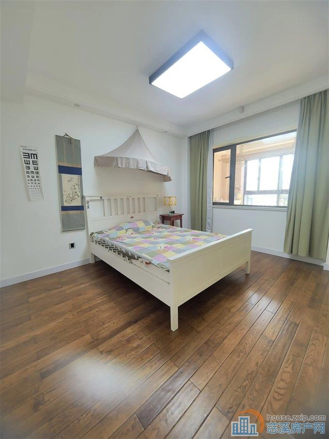 白金湾143平150.8万三开间带大露台