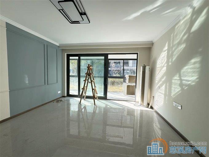 湖樾云著花苑172平240万四居室