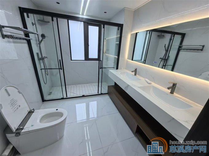 元旦特惠银杏小镇141平方婚装