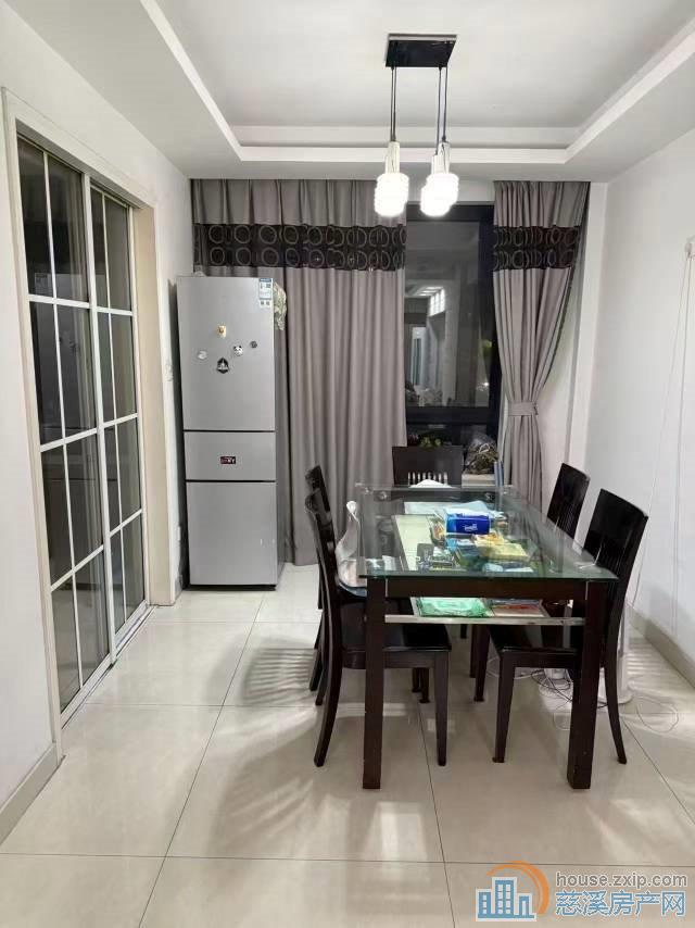 城市桃源走楼梯3楼东边套90平精装满2