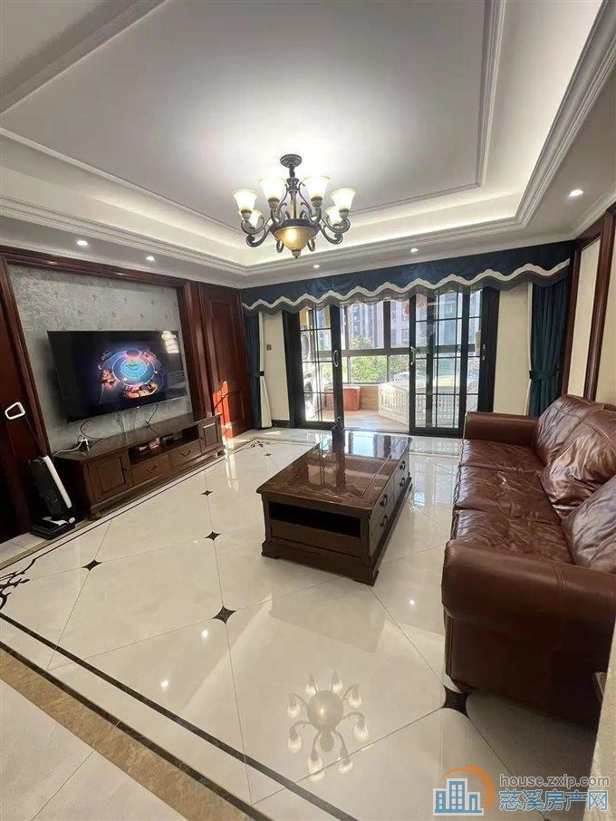 金仕华庭137平洋房220万精装