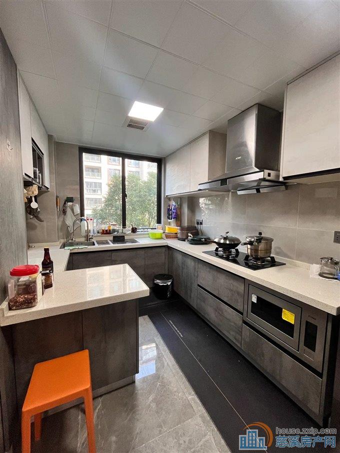 祥生望玥府精装修129平252万