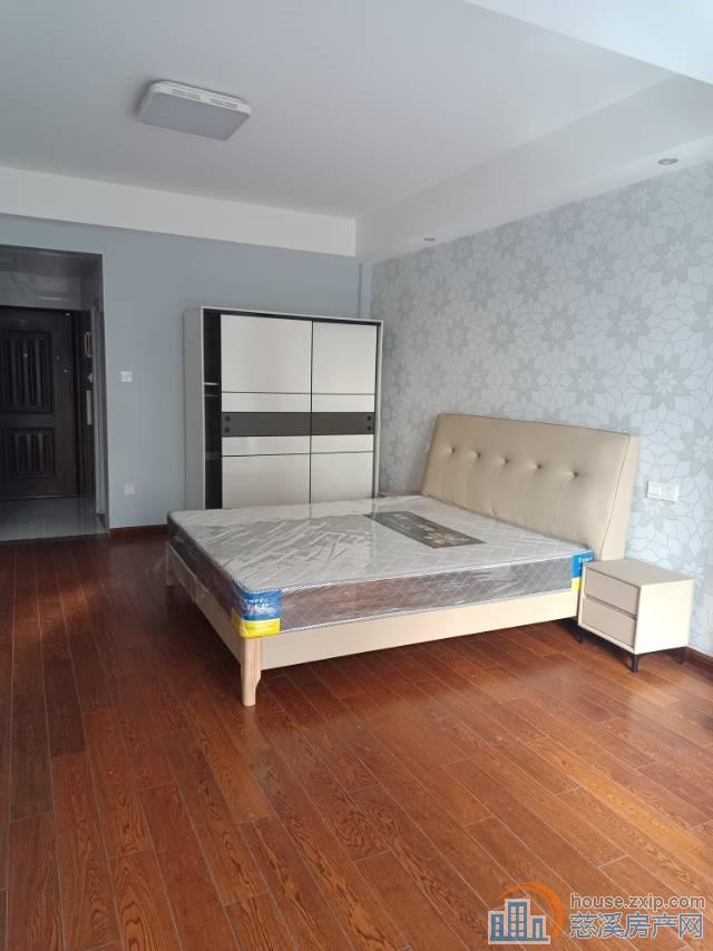 三北名都中层45平方米2000元/月