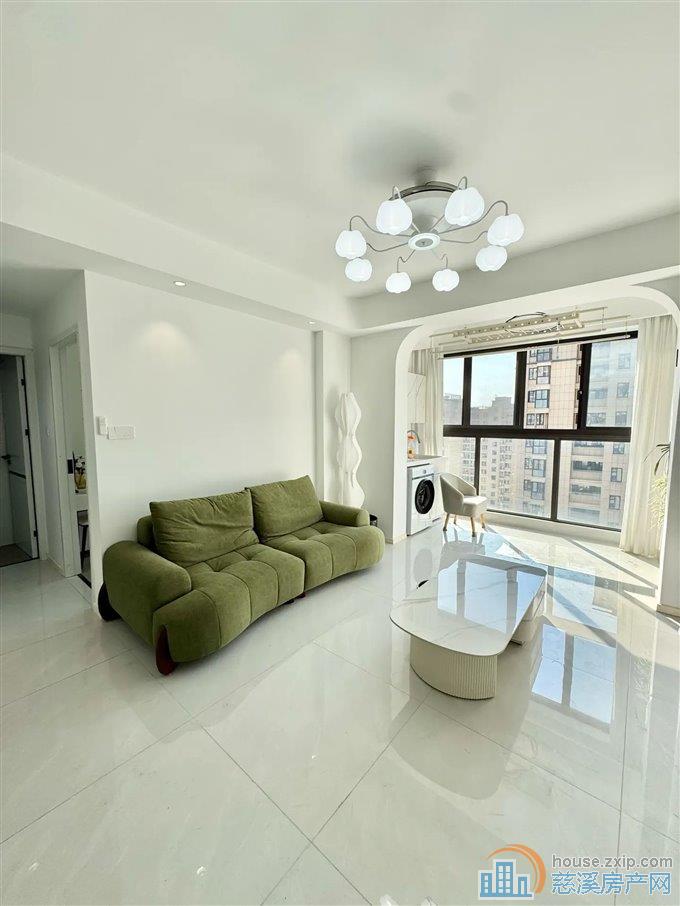 观湖佳苑93平 130万 精装好楼层