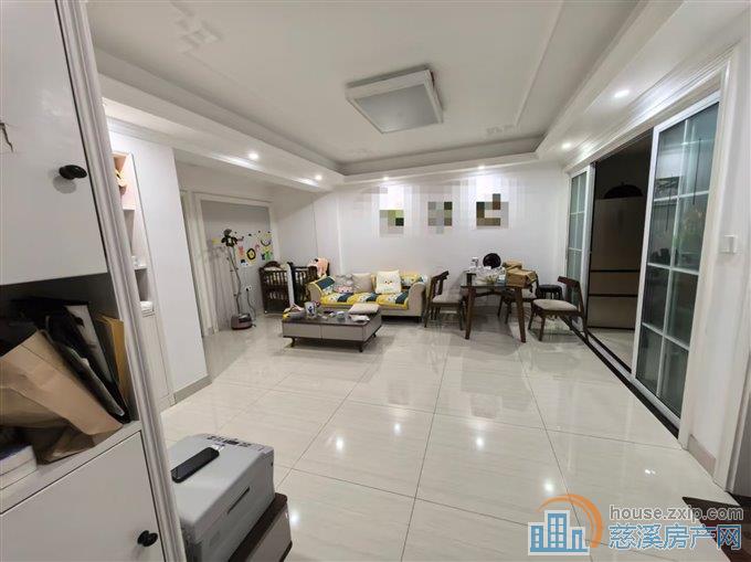 玲珑小区  94平 自住装修带车位