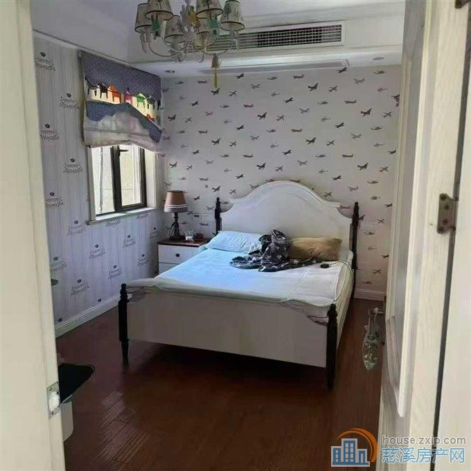 白金湾小区电梯精装修125.8万直接房源