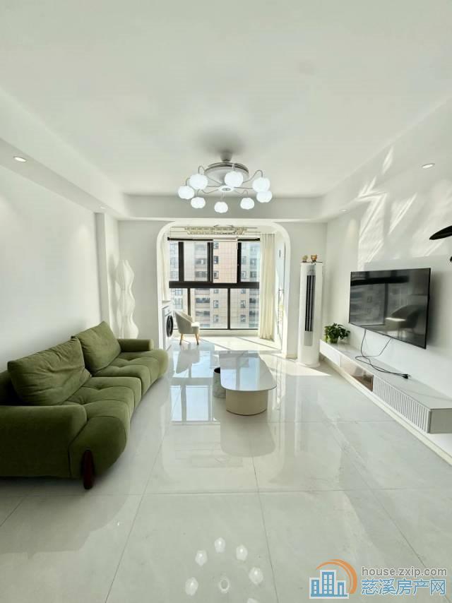 观湖佳苑 93平  130万