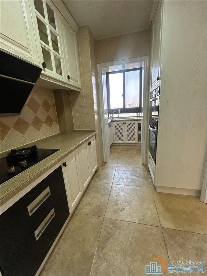 复地御溪雅苑188平188万 精装有车位