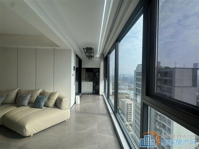 泊蔚里153平精装修288万