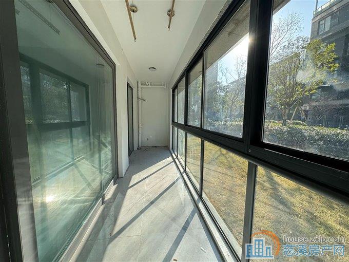 湖樾云著花苑172平240万四居室