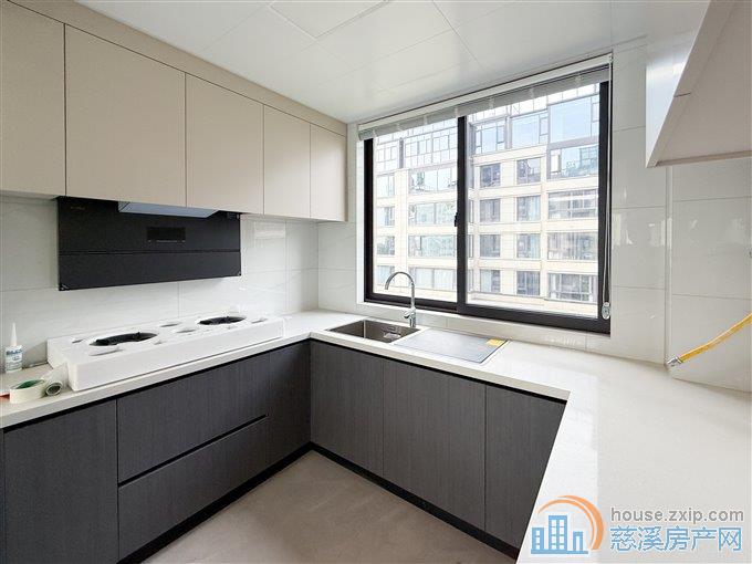 珑玥府178平398万全新豪装送车位