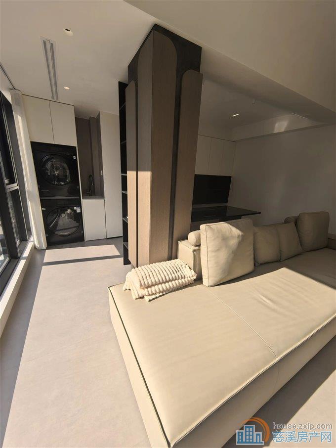 湖樾云著花苑143平282万豪装未入住