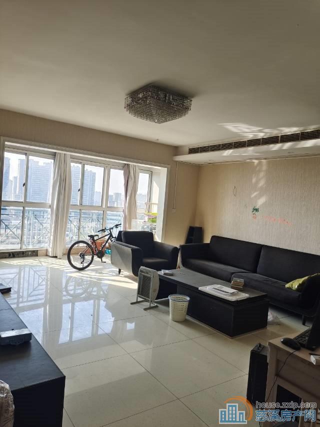 东方明珠小高层11楼179平双车位178万直