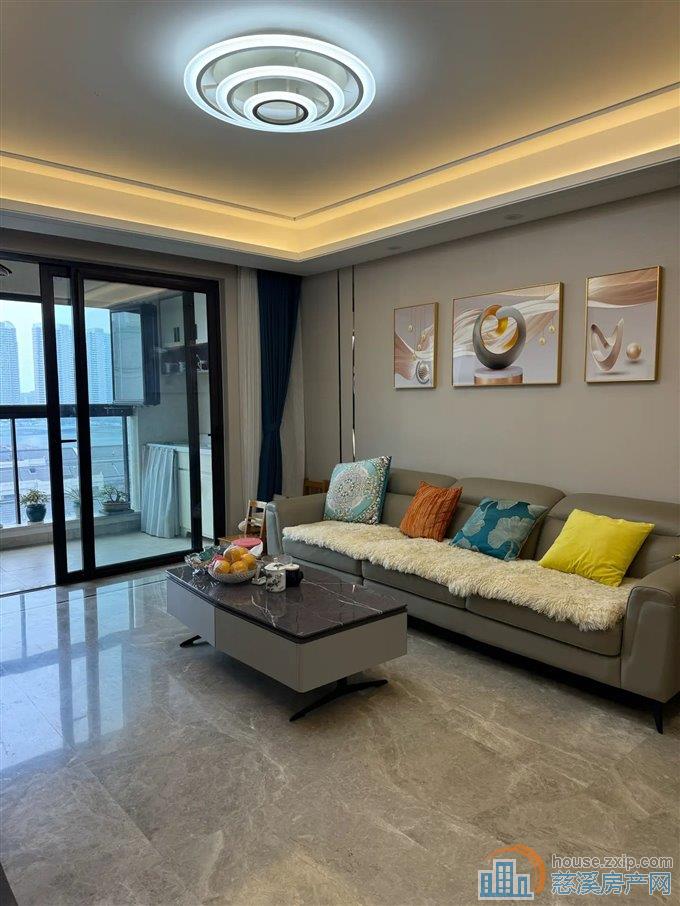 中海湖心半岛126平 298万 豪装