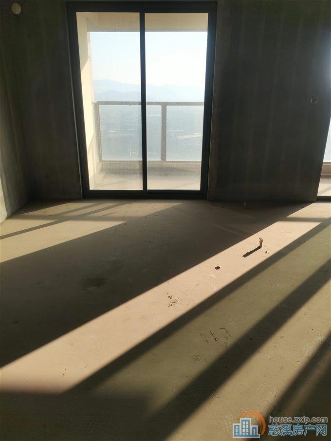 悦华府168平228万带车位