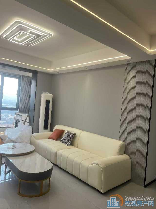 嘉景园二室92平整租全新精装首次出租