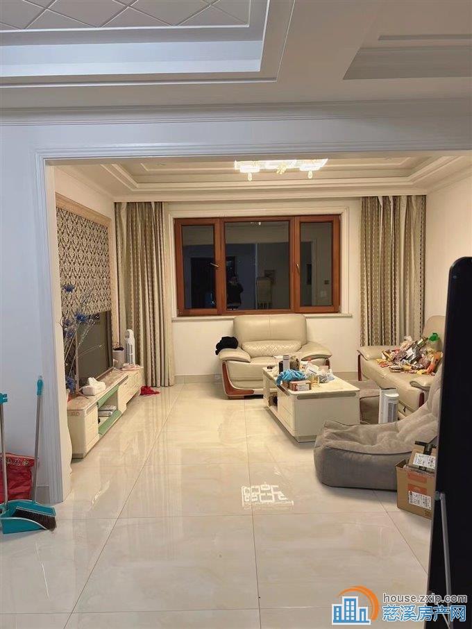 和润公寓 132平 精装一口价109.8