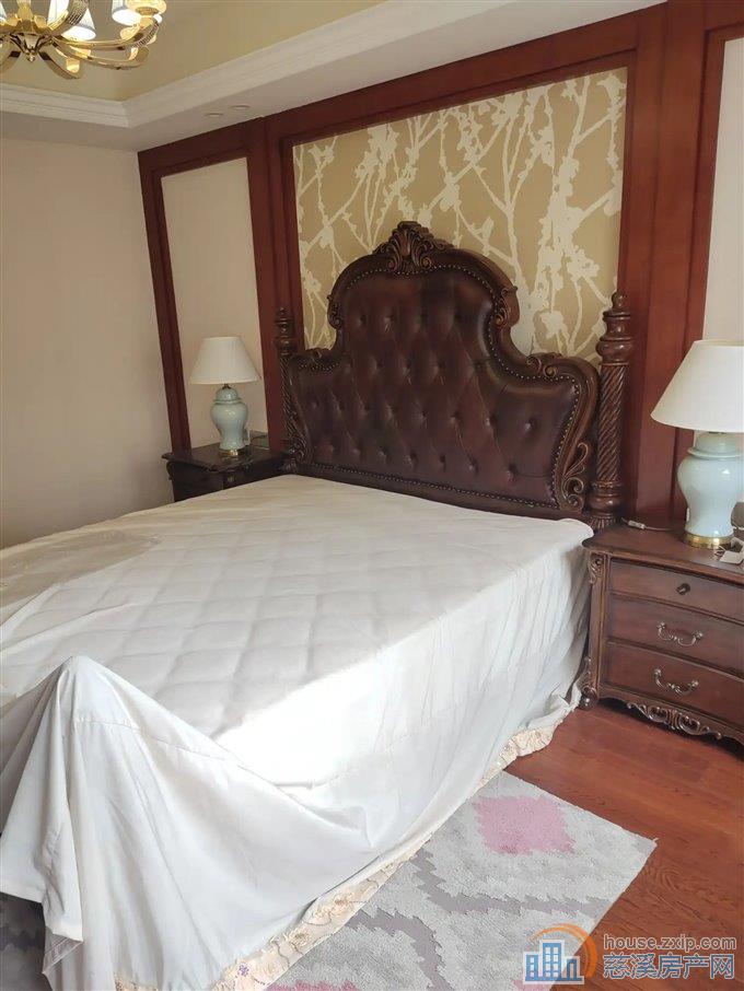 出租华润凯旋门164平4500每月