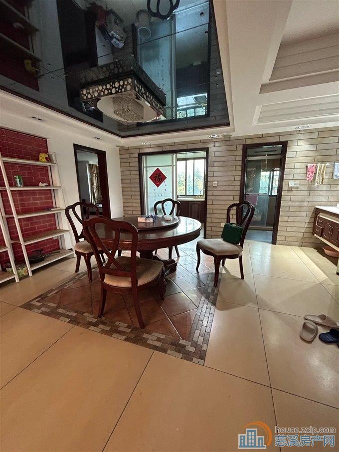 时代华都 188平 精装 复式带露台