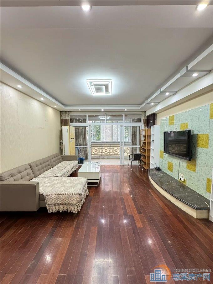 出租东兴苑南区123平2700每月