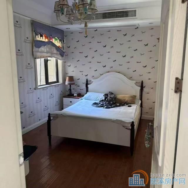 捡漏白金湾132平精装满2年125.8万