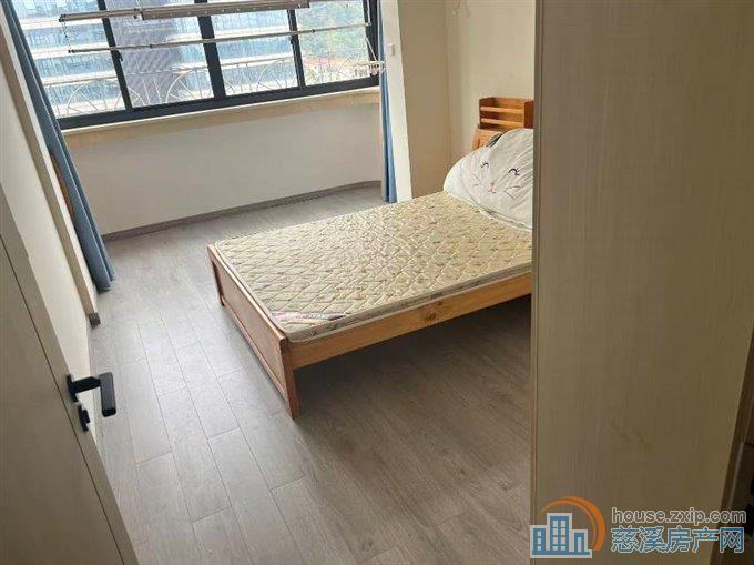 国际大厦2600元