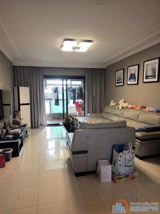 金地鸿悦 精装 有车位 全天采光