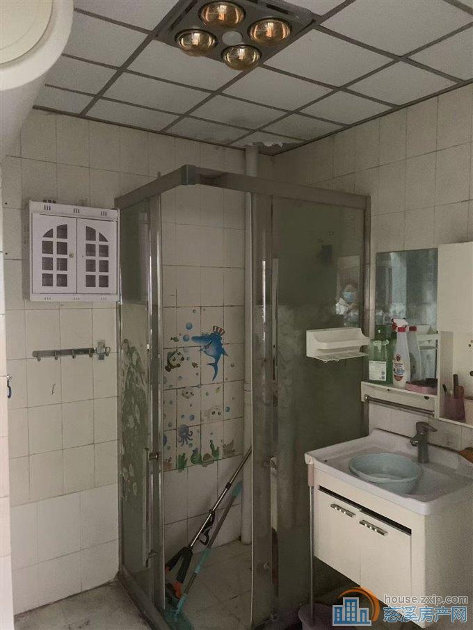 新城中心2楼88平方63.8万