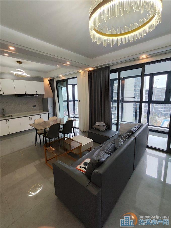 新河坊旁辉逸云庭  朝南二室