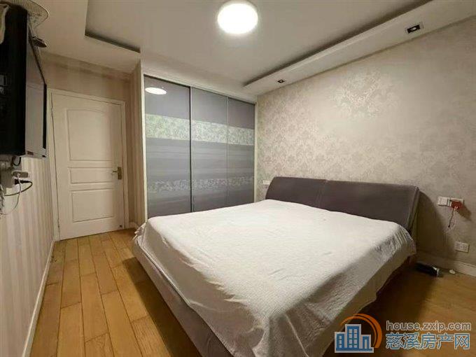 城市桃源走楼梯3楼东边套90平精装满2