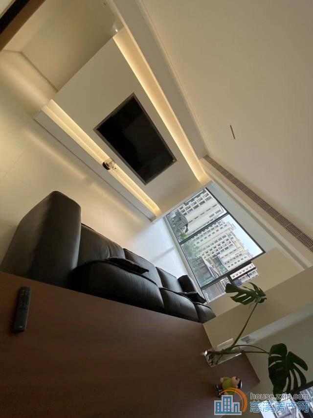 珑玥府精装满2好楼层通地下室不靠加油站