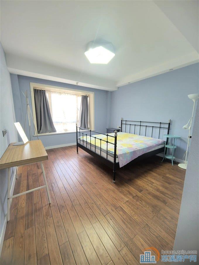 白金湾143平150.8万三开间带大露台