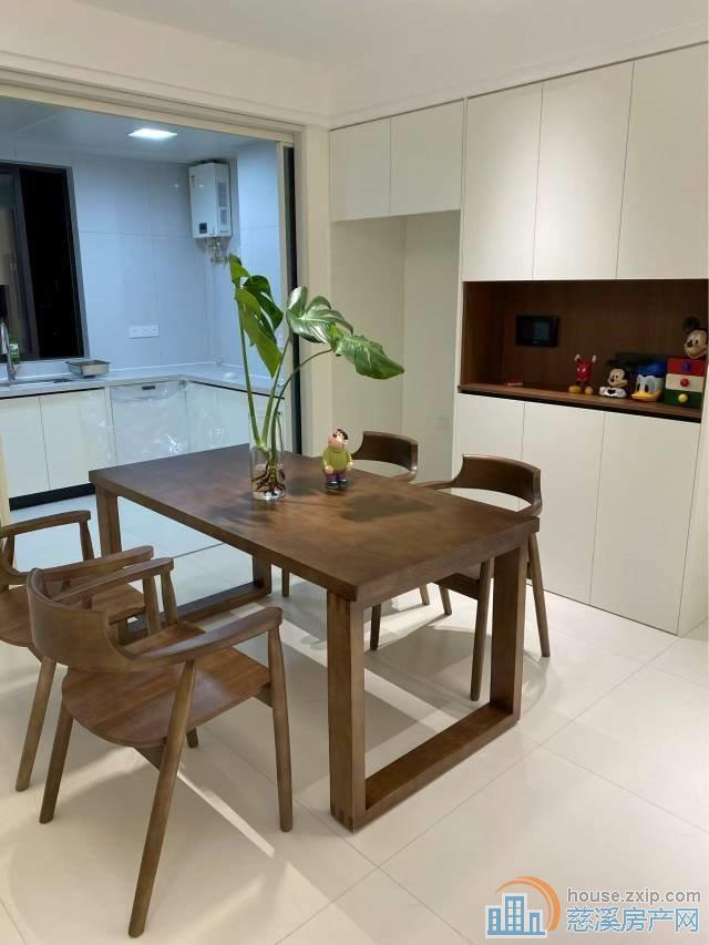 珑玥府精装满2好楼层通地下室不靠加油站