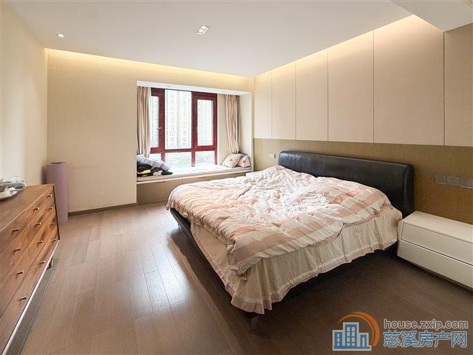 复地御溪雅苑 豪装170平228万双车位