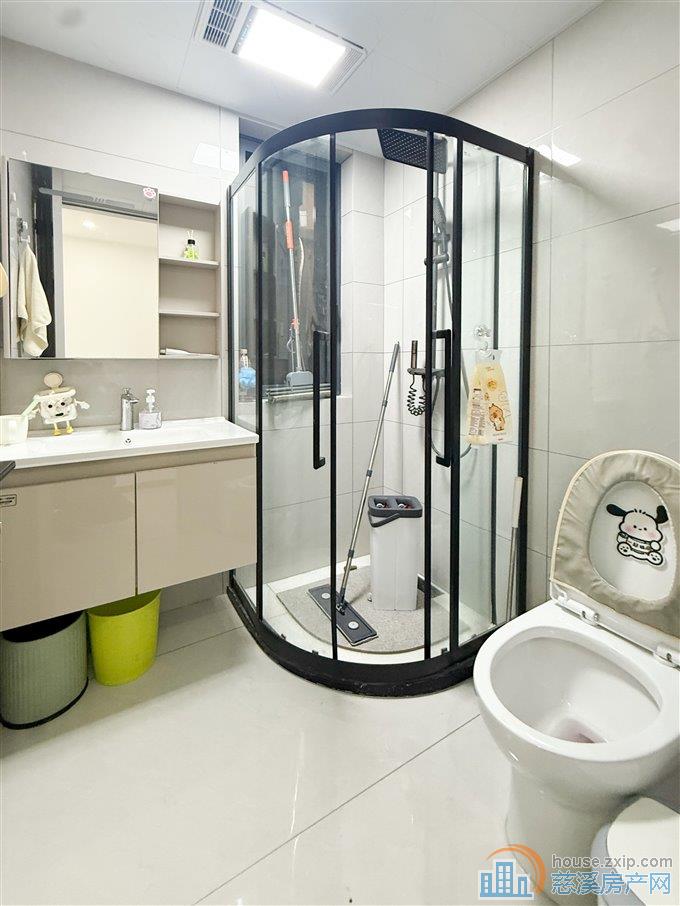 天安盛世精装洋房 三开间拎包入住带车位