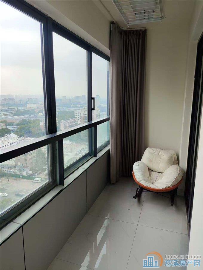 近新河坊 红星檀府高楼层 朝南一室