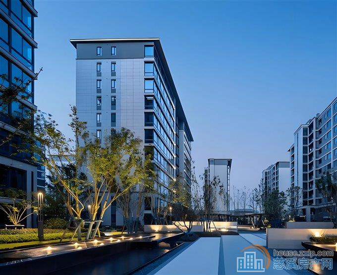 新城河泊誉里带双车位特价488万直接钥匙